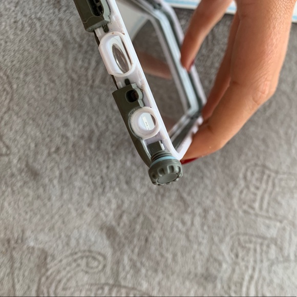 Lifeproof IPhone 6 case. - Picture 5 of 11